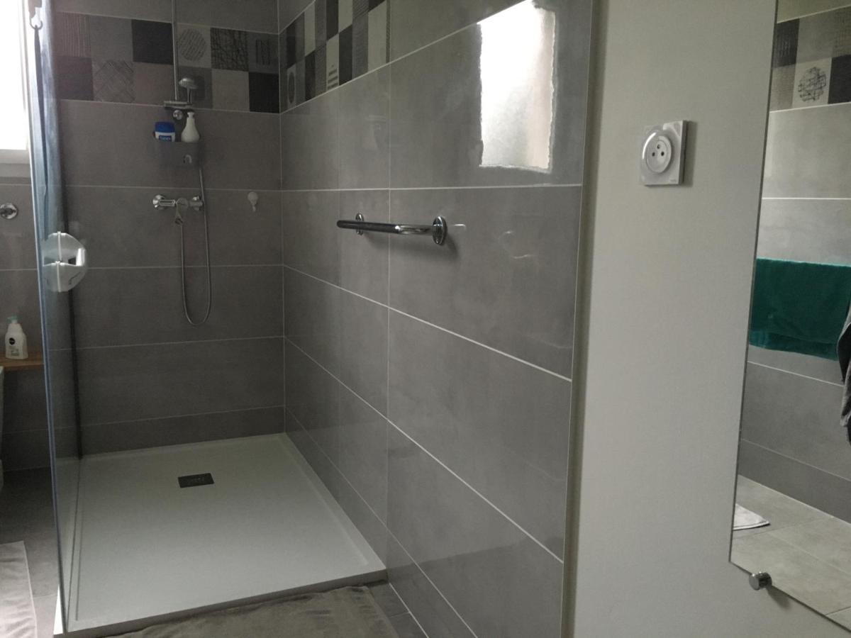 Appartement Au Vieux Bourg à Guécélard Extérieur photo